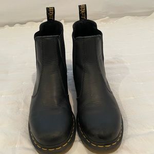 Dr.Marten Black 2976 Chelsea Boot. Womens size 10